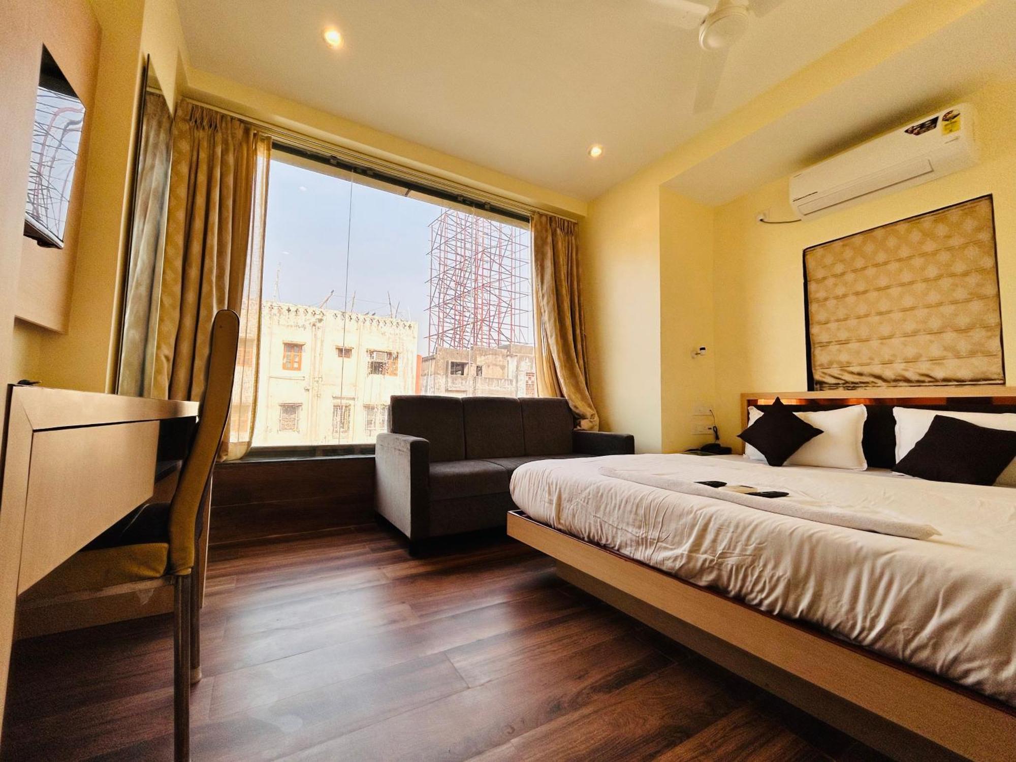 Golden Square - Kolkata Airport Hotel Exterior foto